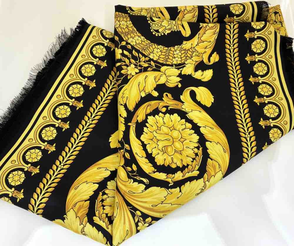 (AT3046)VERSACE ヴェルサーチ スカーフ 拍卖