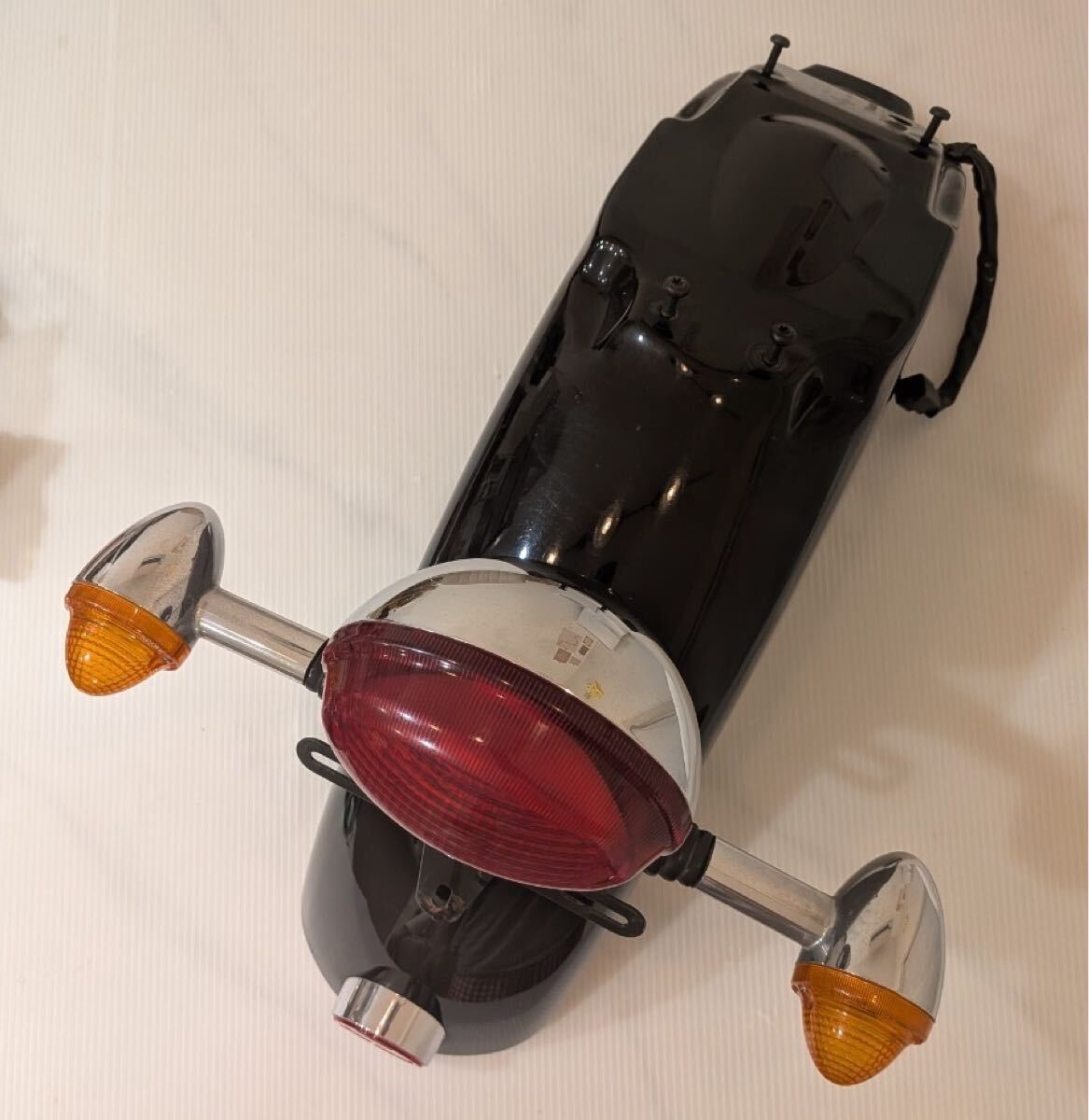 トライアンフ ボンネビル790 純正(スチール製)リアフェンダー拍卖