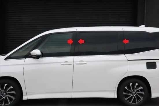 《ヴォクシー90》【30%OFF】ヴォクシー90系 ピラー シート バイザー無車(カーボンシート)拍卖