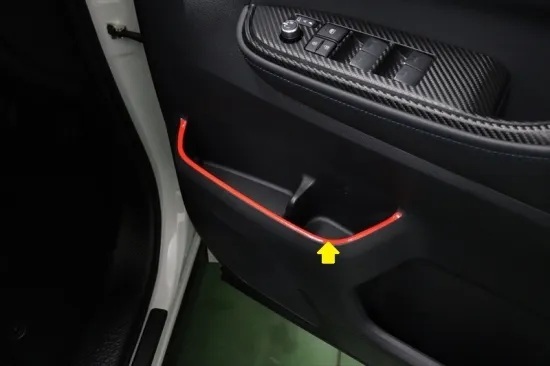 《ヴォクシー90》【30%OFF】ヴォクシー90系 フロントドアボトルホルダーラインシート(カーボンシート)拍卖