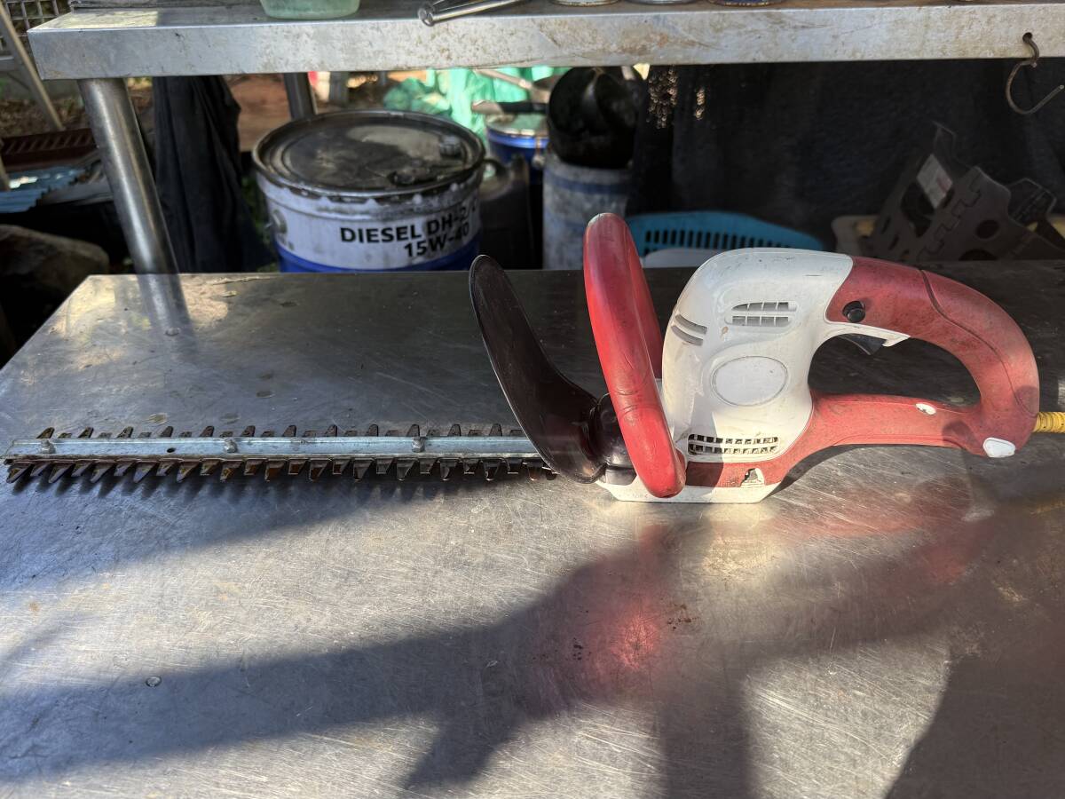 マキタ 生垣バリカン 350mm makita MUH353 100v バリカン 園芸 剪定 本体のみ拍卖