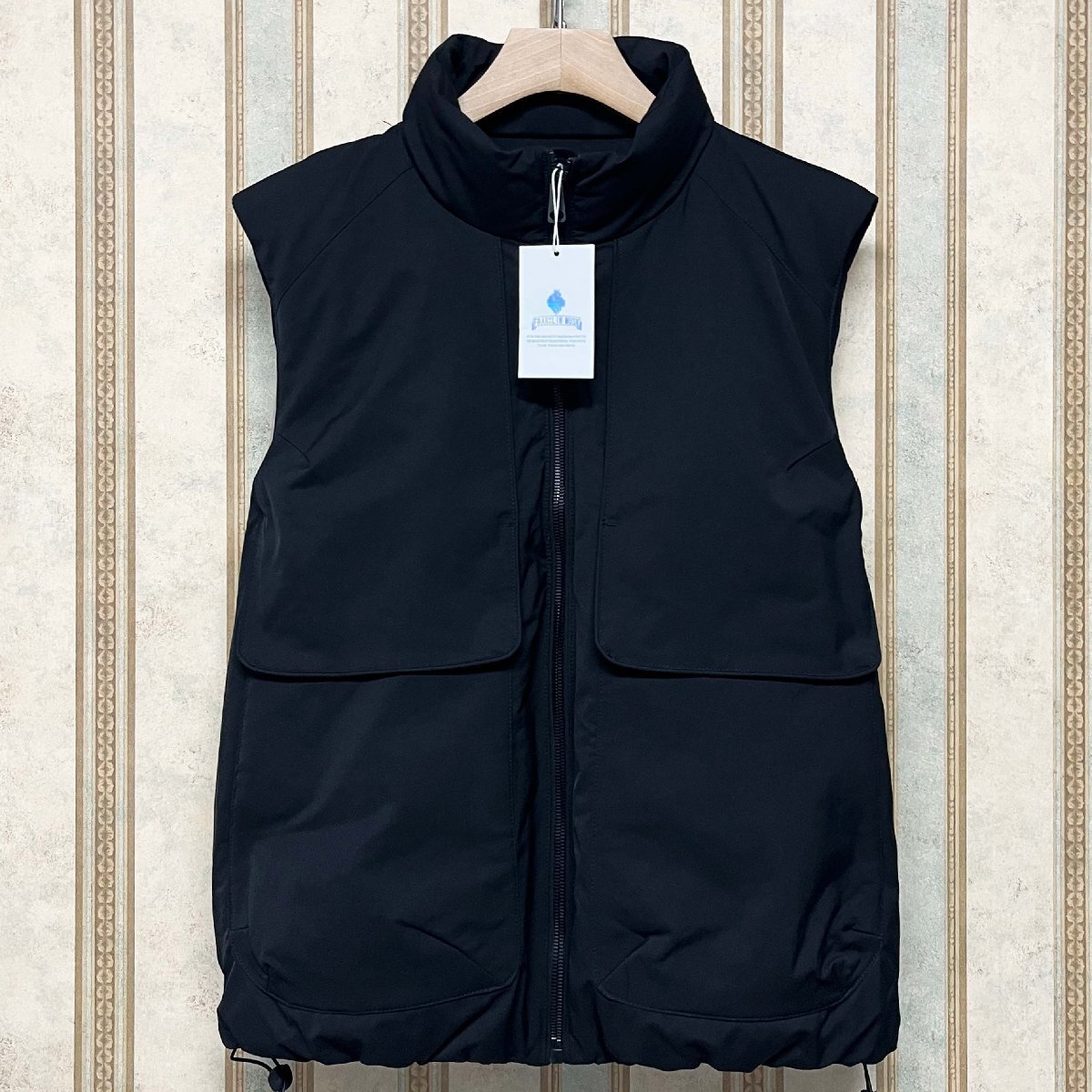 絶賛 定価8万 FRANKLIN MUSK・アメリカ・ニューヨーク発 ダウンベスト 防寒 防風 軽量 ゆったり 無地 カジュアル アウター コート サイズ4拍卖
