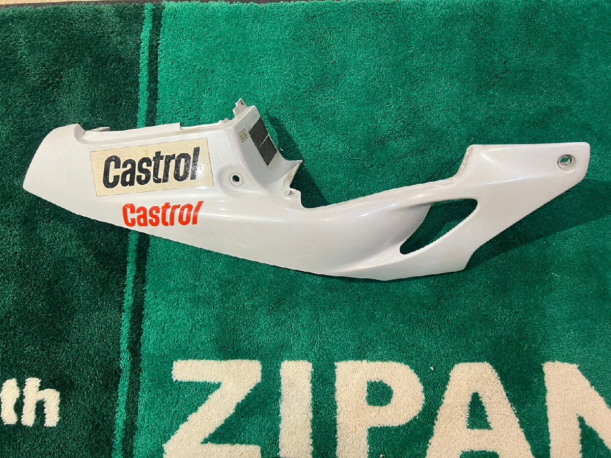 ■ ホンダ HONDA CBR250RR MC22 純正 シートカウル テールカウル 右側 中古 レストア部品 バイク部品 札幌発 ★拍卖