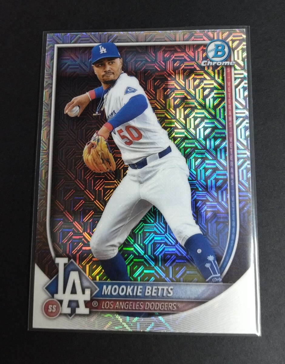 MLB 2025年Bowman chrome ムーキー・ベッツ(ドジャース) Mojoリフラクター。 No,26。※わずかな初期跡あり(画像3、4)Dodgers MOOKIE BETTS 拍卖