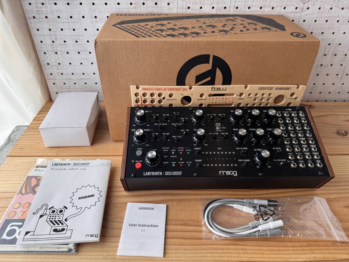 【美品】moog Labyrinth パラレル ジェネレーティブ アナログ シーケンサー モーグ ムーグ 2025年4月に新品購入品拍卖