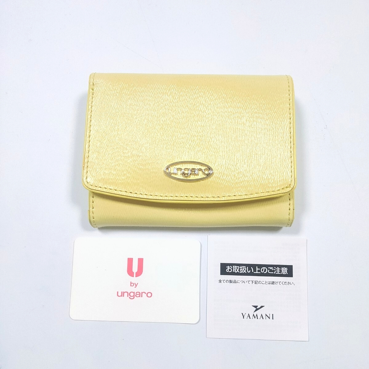 未使用品 ユーバイウンガロ 折り財布 黄色 レザーウォレット かぶせ二つ折り 牛革  小銭入れ 財布 ウォレット拍卖