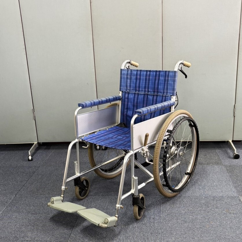 YK03) フランスベッド 車いす FB-J コンパクト 自走式 背折れ ブレーキ付き エアタイヤ 車椅子 介護用品拍卖