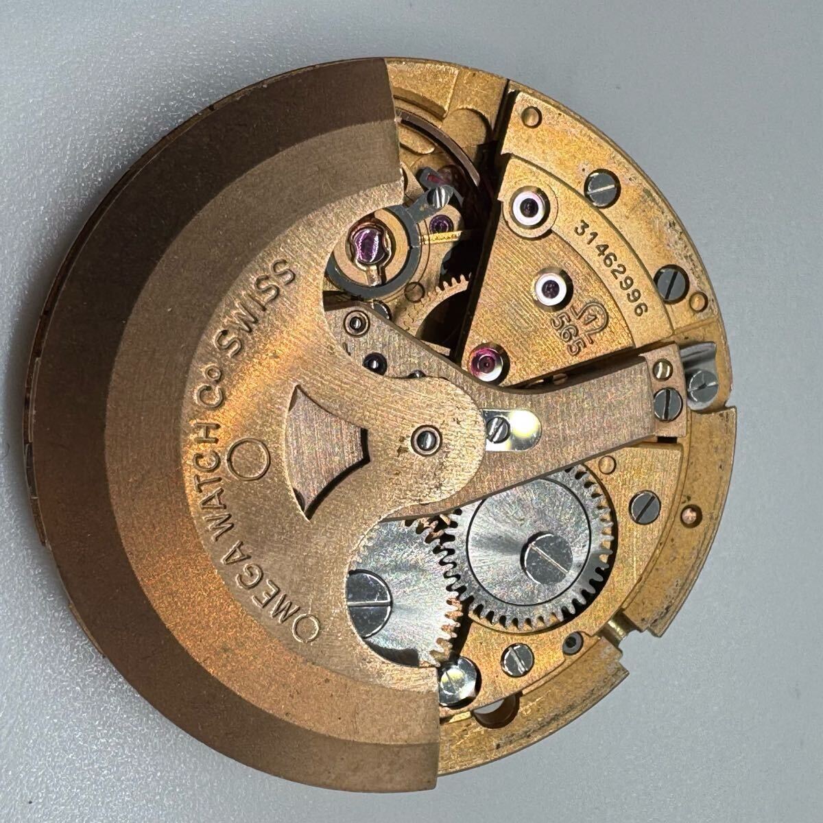 【ジャンク】OMEGA Cal.565 自動巻きムーブメント 時計修理 ヴィンテージ アンティーク 部品取り オメガ拍卖