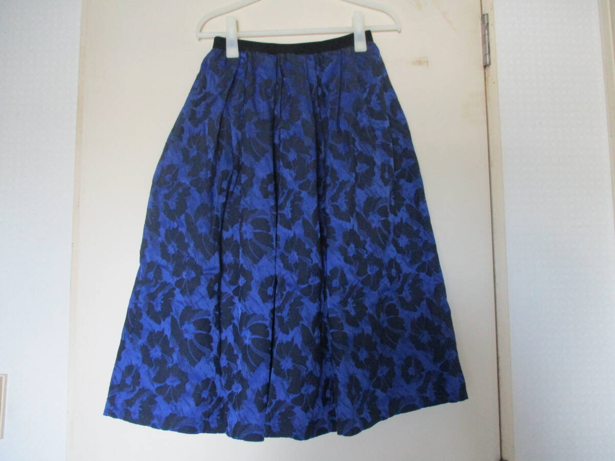 トレコード TRECODE フラワージャガードスカート ミモレ丈 ブルー拍卖