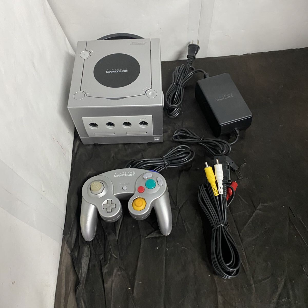 GC本体 シルバー 動作品 AVケーブル付き ニンテンドーゲームキューブ 任天堂 箱 説明書欠品拍卖