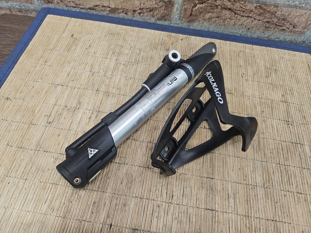 ■ 【 発送限定 】 500円スタート!! ■ TOPEAK MINIMORPH ミニポンプ(仏式) + COLNAGO ボトルケージ 送料600円!! 同梱発送承中!!拍卖