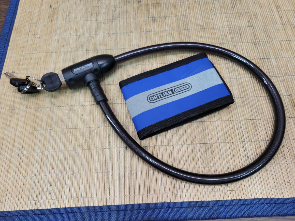 ■ 【 発送限定 】 500円スタート!! ■ BRIDGESTONE ワイヤーロック(鍵3本)+ORTLIEB 裾止め ロード クロス 送料430円!! 同梱発送承中!!拍卖