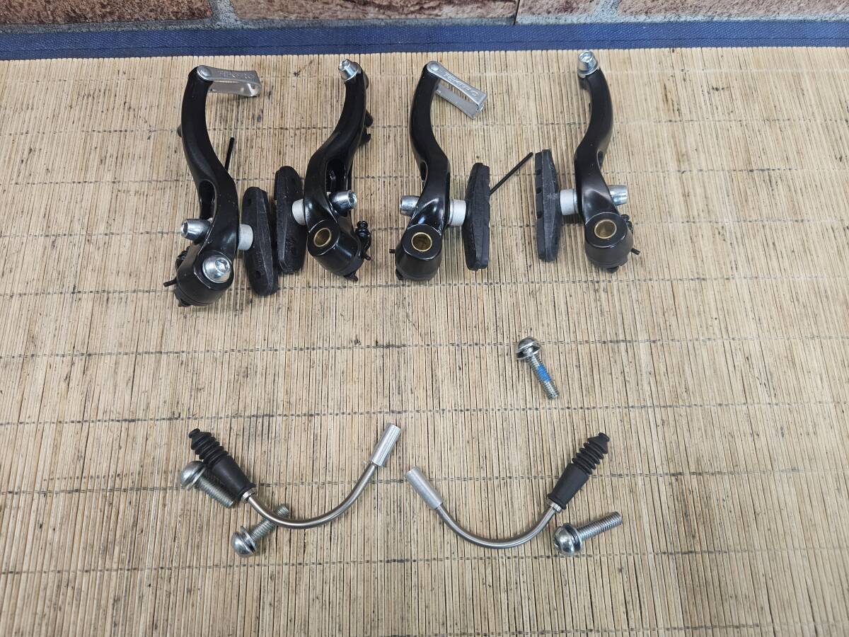 ■ 【 発送限定 】 500円スタート!! ■ TEKTRO TKB24 テクトロ Vブレーキ(約97mm) 微キズ有 クロス 送料600円!! 同梱発送承中拍卖