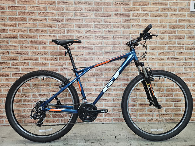 ◇ ■ 美品!! GT PALOMAR ALLOY size:M 165-180cm 2022 パロマー MTB HT マウンテンバイク 3×7 21段変速 定価60,500円(税込み) T-1093拍卖
