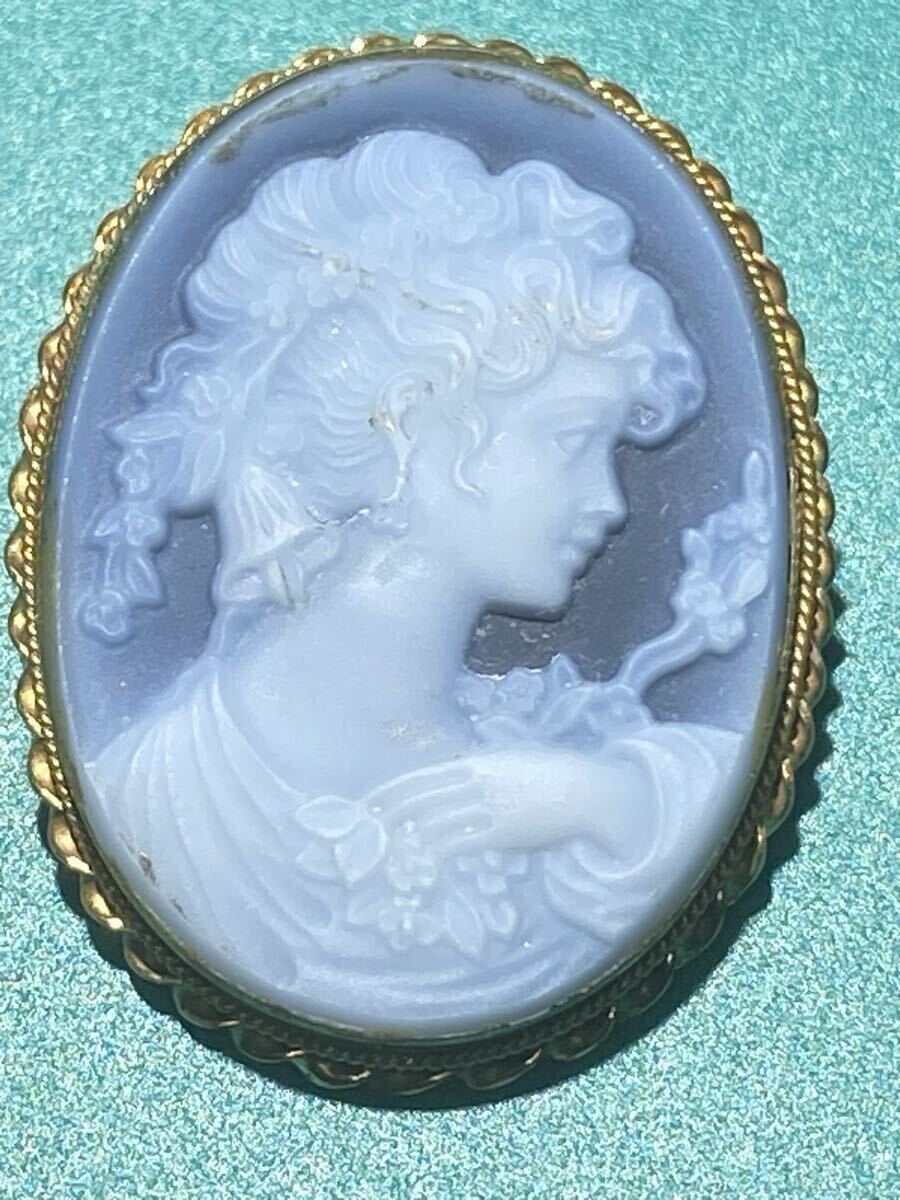 華麗な逸品・・・18金ストーン(カルセドニー)カメオ・5.4グラム拍卖