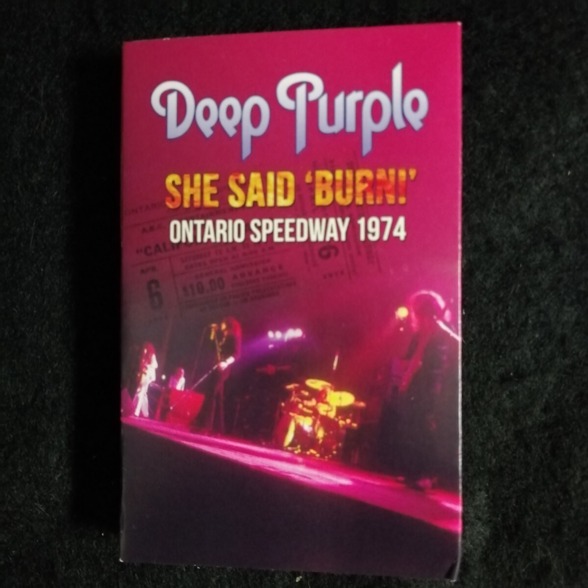 E10 中古カセットテープ【コレクターズ】ディープパープル DEEP PURPLE she said burn ontario speedway 1974 ピクチャーカセット 特殊仕様拍卖