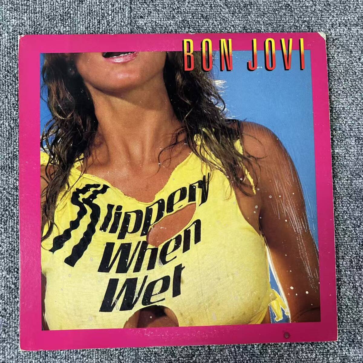 ★・Rock LP / Bon Jovi(ボン・ジョヴィ) - Slippery When Wet(ワイルド・イン・ザ・ストリーツ) / Mercury - 28PP-1025 /DNQ100824拍卖
