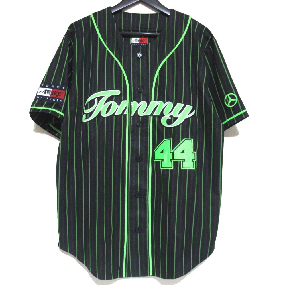 美品 23SS TOMMY HILFIGER トミーヒルフィガー メルセデスベンツ AMG F1 アウェイク ベースボールシャツ Mサイズ ブラック グリーン拍卖
