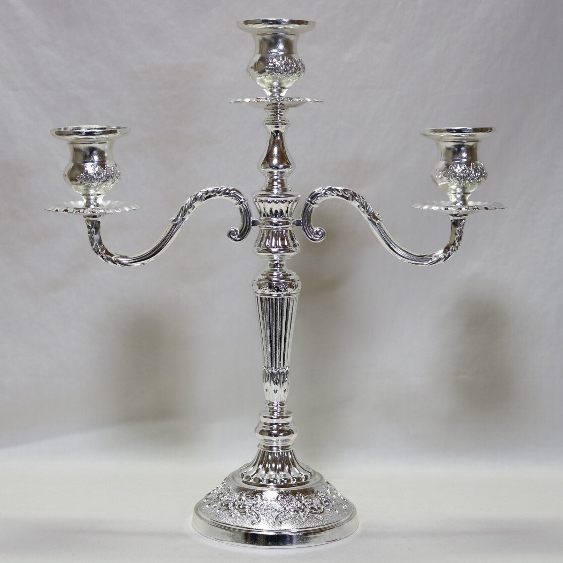 キャンドルスタンド欧風復古 三灯燭台    DT03拍卖