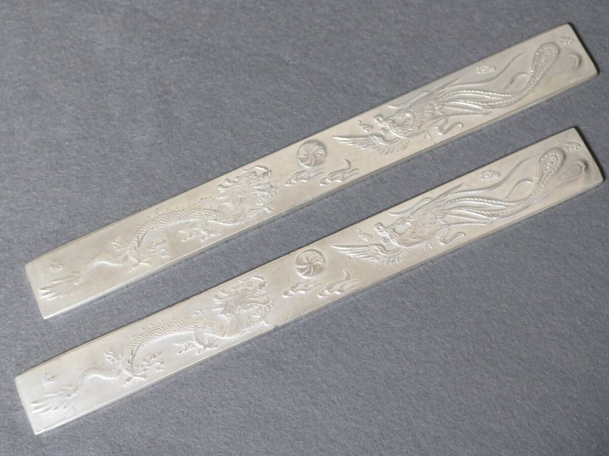 文鎮 白銅龍鳳呈祥鎮紙二本組 23.0㎝    DL29拍卖