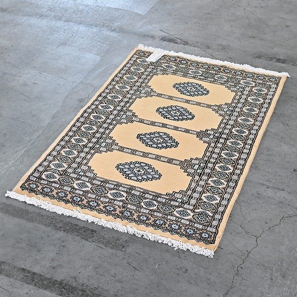 新品 未使用 パキスタン製 手織り ウール絨毯 ラグ ボハラ柄 ギュル文様 ハンドノット 羊毛 カーペット マット ホテル 応接室 P-98拍卖