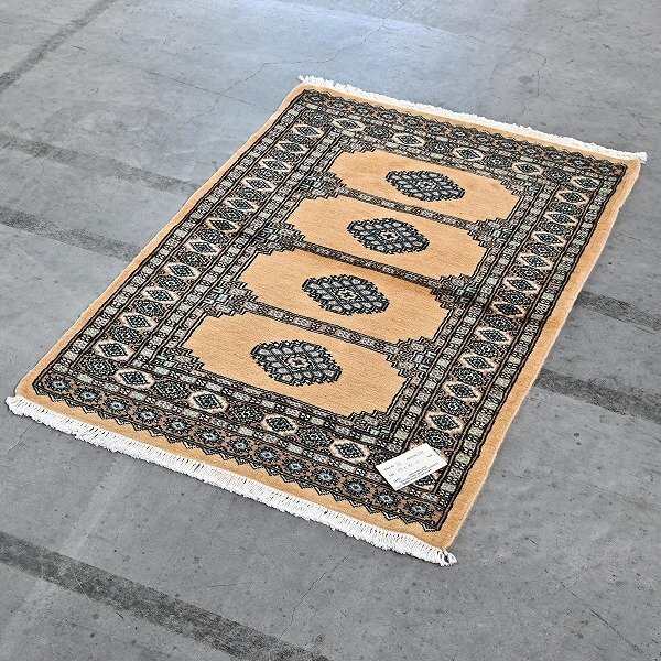 新品 未使用 パキスタン製 手織り ウール絨毯 ラグ ボハラ柄 ギュル文様 ハンドノット 羊毛 カーペット マット ホテル 応接室 P-103拍卖
