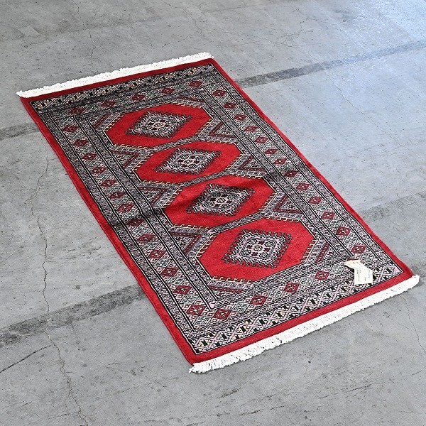 新品 未使用 パキスタン製 手織り ウール絨毯 ラグ ボハラ柄 ギュル文様 ハンドノット 羊毛 カーペット マット ホテル 応接室 P-109拍卖