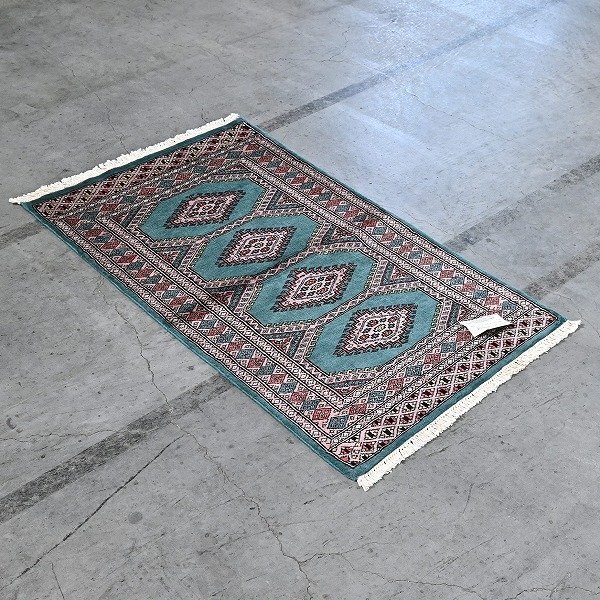 新品 未使用 パキスタン製 手織り ウール絨毯 ラグ ボハラ柄 ギュル文様 ハンドノット 羊毛 カーペット マット ホテル 応接室 P-114拍卖