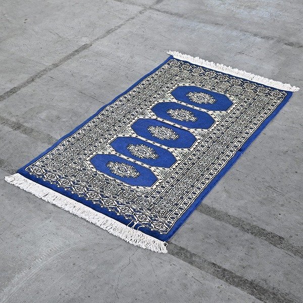 新品 未使用 パキスタン製 手織り ウール絨毯 ラグ ボハラ柄 ギュル文様 ハンドノット 羊毛 カーペット マット ホテル 応接室 P-116拍卖