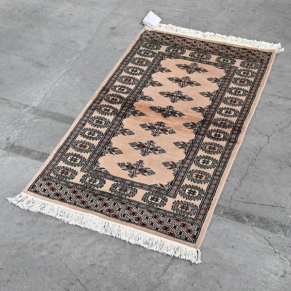 新品 未使用 パキスタン製 手織り ウール絨毯 ラグ ボハラ柄 ギュル文様 ハンドノット 羊毛 カーペット マット ホテル 応接室 P-130拍卖