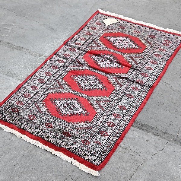 新品 未使用 パキスタン製 手織り ウール絨毯 ラグ ボハラ柄 ギュル文様 ハンドノット 羊毛 カーペット マット ホテル 応接室 P-133拍卖