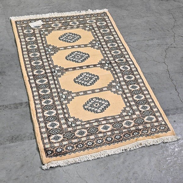 新品 未使用 パキスタン製 手織り ウール絨毯 ラグ ボハラ柄 ギュル文様 ハンドノット 羊毛 カーペット マット ホテル 応接室 P-134拍卖