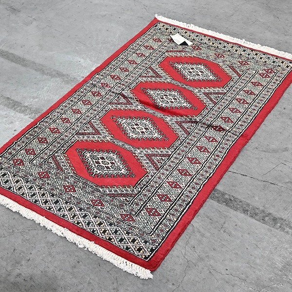 新品 未使用 パキスタン製 手織り ウール絨毯 ラグ ボハラ柄 ギュル文様 ハンドノット 羊毛 カーペット マット ホテル 応接室 P-142拍卖