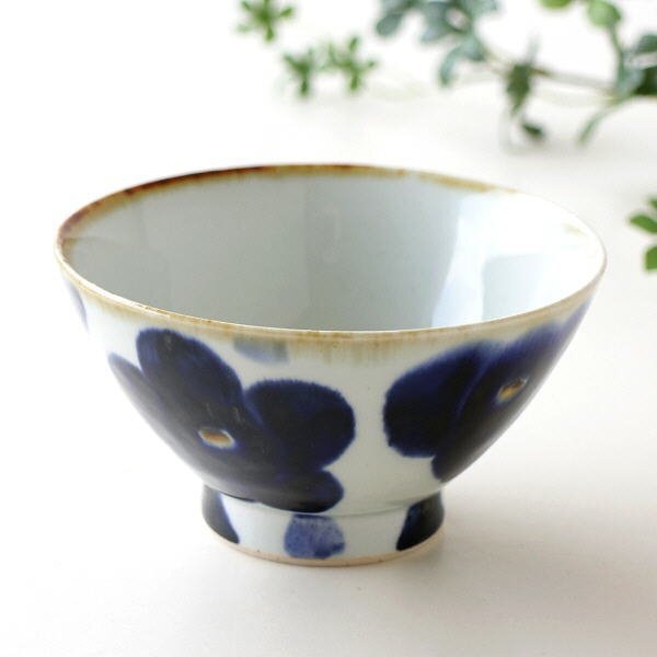 お茶碗 おしゃれ 陶器 ご飯茶碗 飯碗 日本製 波佐見焼 和食器 和風 和モダン 焼き物 シンプル 飯碗 藍花 送料無料(一部地域除く) msg3141拍卖