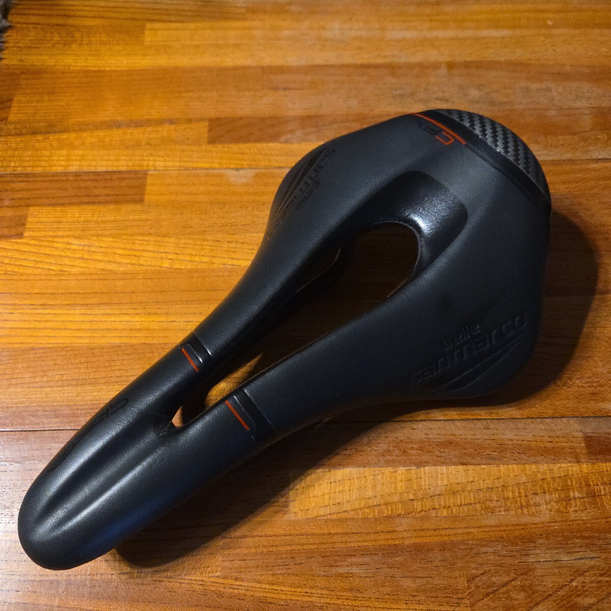 セラサンマルコ サドル CFX カーボンレール ショートサドル拍卖