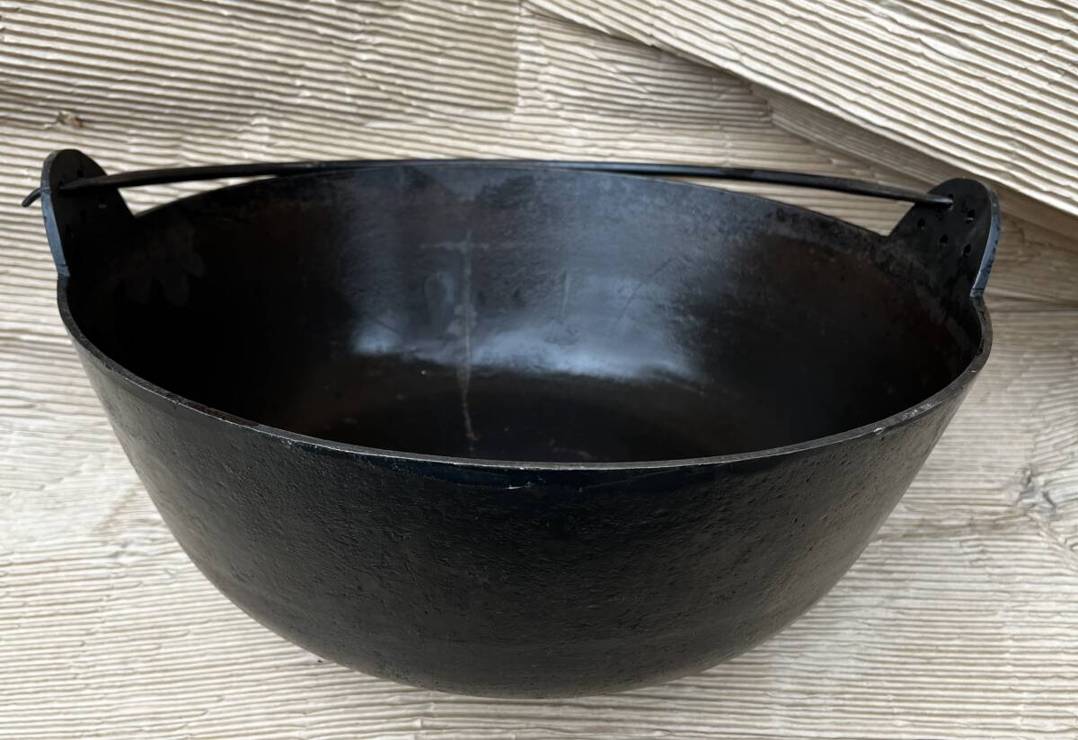■希少■大鍋 鉄鍋 約42cm 田舎鍋 囲炉裏鍋 いろり鍋 やまと鍋 吊るし鍋 鉄鋳物 レトロ 旅館拍卖