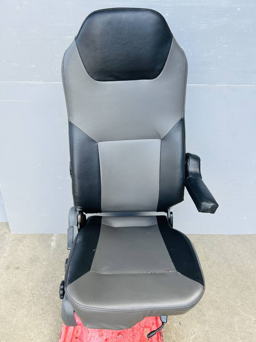 1A014N 純正 三菱 ふそう 07 スーパーグレート ドライバー シート カスタム レザー 革 ドライバーエアーダンパー 右 右側 運転席側拍卖