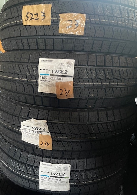 4本即納★2023年ブリヂストン☆ブリザック☆185/70R14★VRX2★スタッドレスタイヤ☆冬タイヤ、フリード、ノート、フィールダー、アクア拍卖