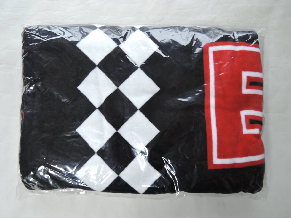 矢沢永吉 スペシャルビーチタオル (ロゴ チェッカー) ブラック/レッド・ホワイト 新品未開封拍卖