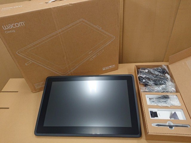 @【未使用品】 ワコム Cintiq 22 液晶ペンタブレット DTK2260K0D シンティック拍卖