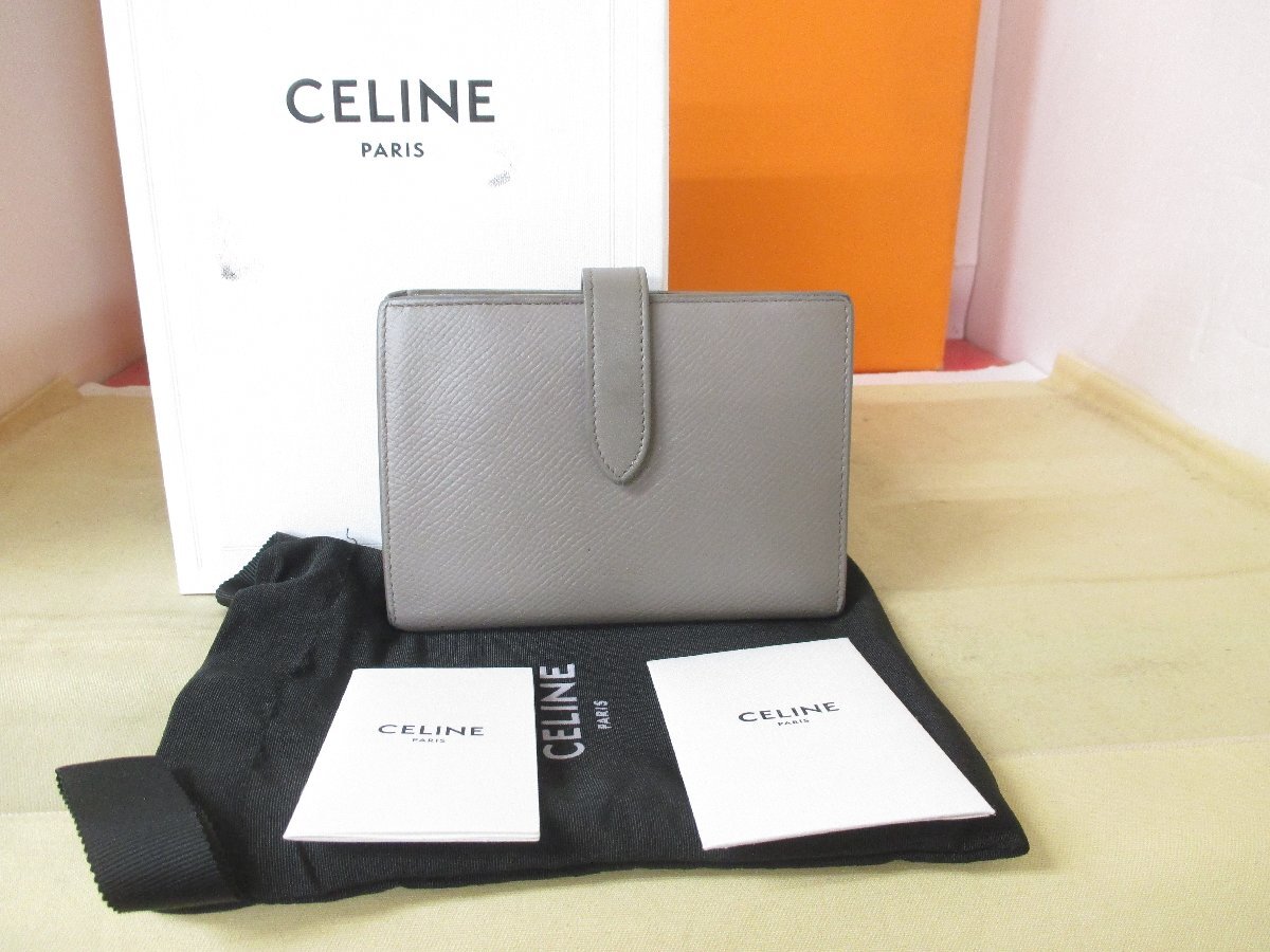 本物保証【即決で送料無料】セリーヌ/ミディアム ストラップウォレット/コンパクト/財布/Celineの箱と保存袋付属/正規品拍卖
