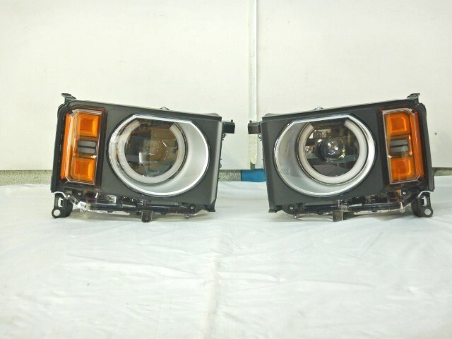 新車外し GDJ250 ランドクルーザー 250 丸目 ヘッドライト 左右セット 81004-60010 ※9959拍卖