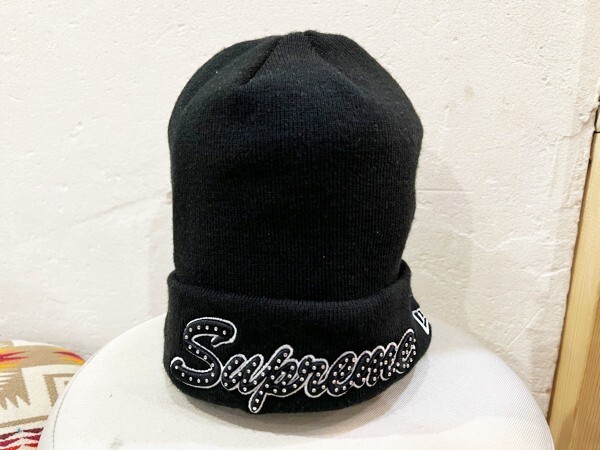 B76★18AW Supreme/シュプリーム NEW ERA Script Beanie ラインストーンロゴ ニット帽 ビーニー 帽子 ブラックカラー ユニセックス★拍卖