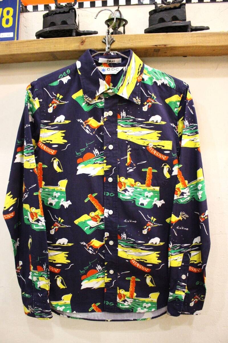 R44★GDC bikini /ジーディーシー 総柄エスキモー長袖シャツ Sサイズ ネイビー メンズシャツ 長袖シャツ コットン 美品★拍卖