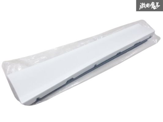 【未使用】 トヨタ 純正 ZWR90 MZRA90 90系 ノア ヴォクシー リア スライド ドア プロテクター パネル 右 右側 76905-V1020-A0 070 棚32-2拍卖