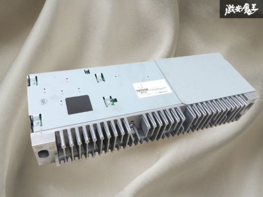 【実働外し!!】TOYOTA トヨタ 純正 UZS207 200系 クラウン マジェスタ オーディオ パワーアンプ アンプ 04005-06130 146000-5890A111 棚6-5拍卖