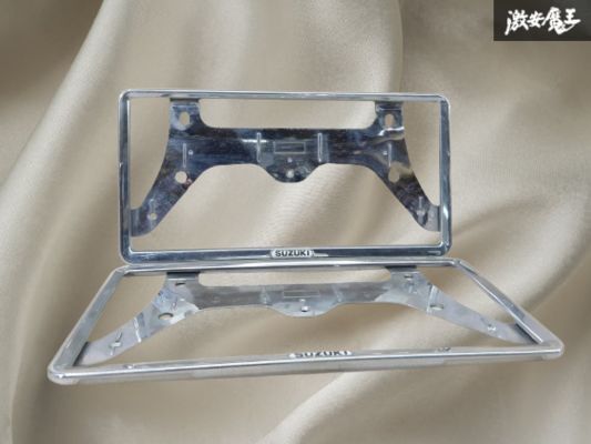 SUZUKI スズキ 純正 ナンバープレート フレーム 2枚 前後セット 穴間 約21cm 縦 約 17cm 横 約34cm BC001-550692 即納 在庫有 棚A-6拍卖