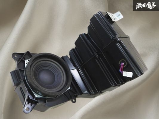 【実動外し キレイ!】LEXUS レクサス 純正 GCL10W GYL16W RX RX450H オーディオ パワーアンプ アンプ 86160-0E180 棚27-2拍卖