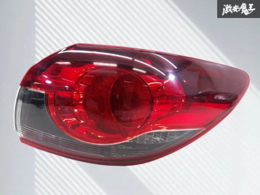 【点灯OK!!】マツダ 純正 GJ2FW アテンザ テール テールライト テールランプ 右 右側 運転席側 KOITO 220-41897 即納 棚8-4拍卖