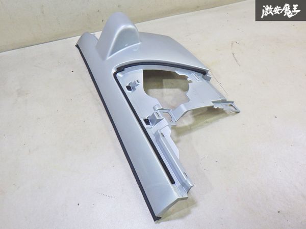 【破損無し】いすゞ イスズ 純正 NNR88 エルフ ノーマル サイドパネル コーナーパネル カバー シルバーメタリック系 即納 棚28-3拍卖